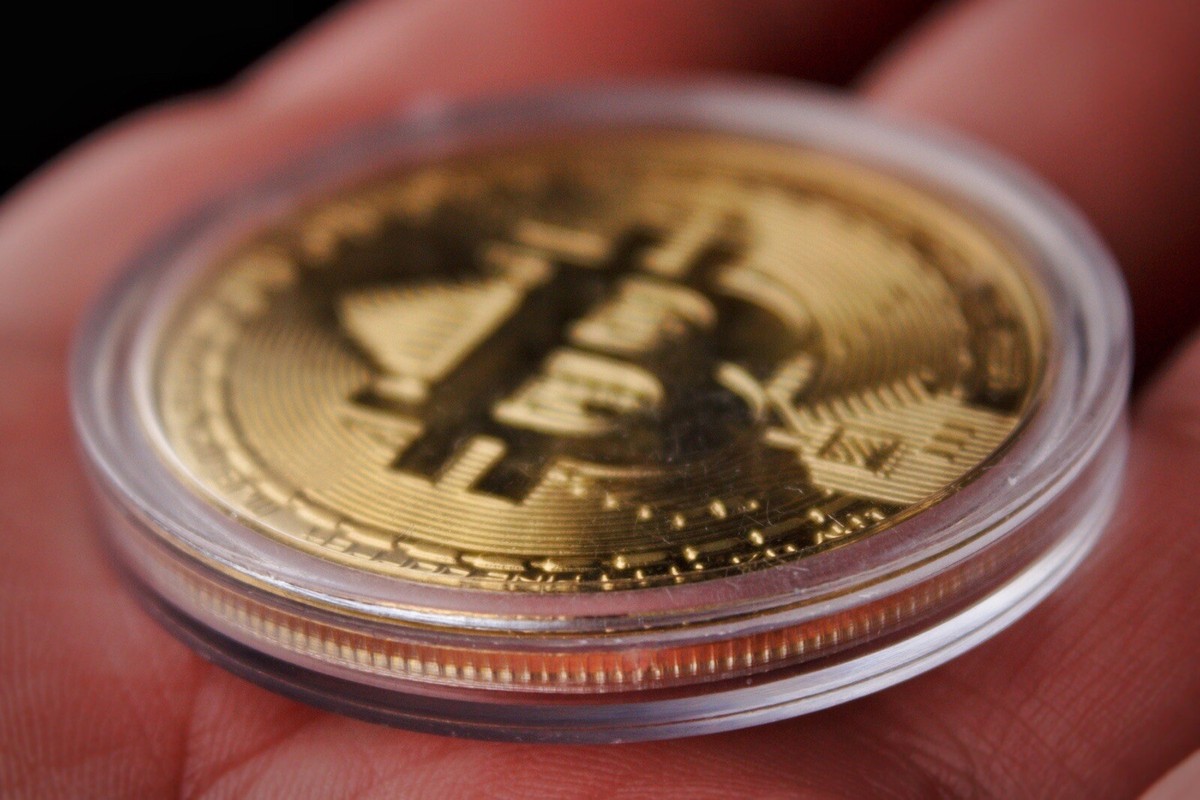 BITCOIN Gold Plated Physical Commemorative Coin with Protective Case MJB  2013 | eBay