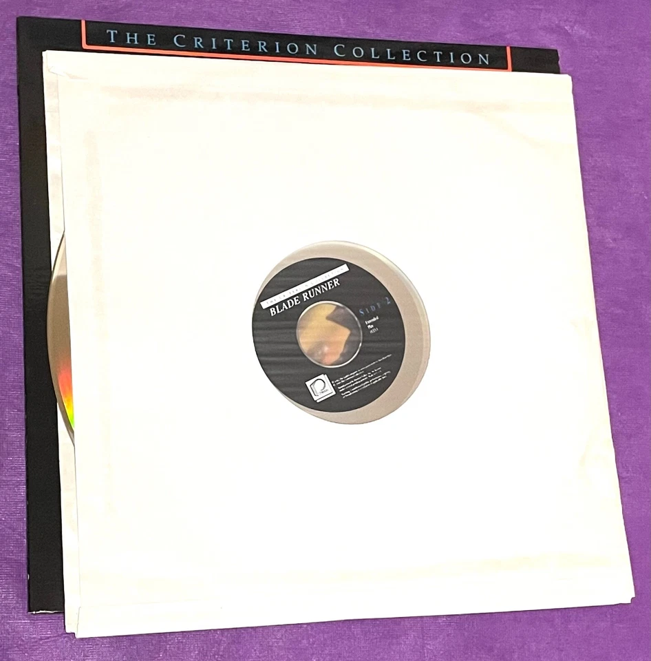 Blade Runner (Laserdisc) Criterion Collection (Directed by Ridley Scott) - Image 3 of 4