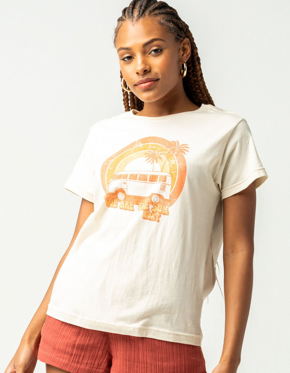 Vintage Retro Rainbow T-Shirt - Classic Distressed Design Vintage Retro Rainbow T-Shirt - Classic Distressed Design