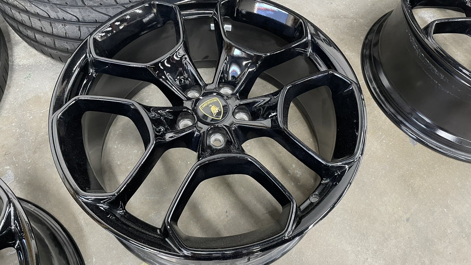 20" Lamborghini Huracan black OEM factory Giano wheels rims w/ Rear Tires, Mint