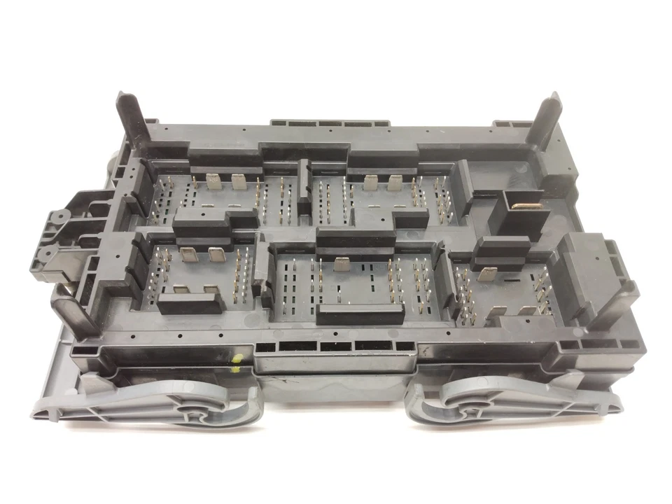 Chevy Tahoe GMC Yukon Suburban 2007-2009 Fuse Box Relay Junction 15092625 Foto 3 de 4