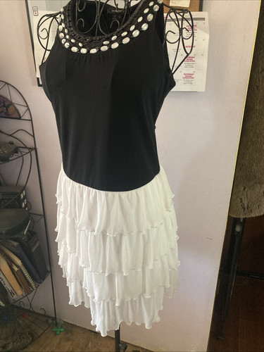 My Michelle Damen schwarz weiß gepunktet Fit N Flare Träger Rüschen Kleid Größe 16