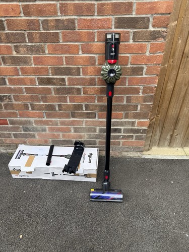 Dyson V8 Cyclone