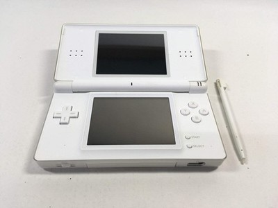 LG3191 Plz Read Item Condi Nintendo DS Lite Crystal White