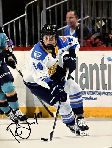 Renata FAST Signed 8x10 Photo! TEAM CANADA WOMENS Hockey! TORONTO SCEPTRES W/COA