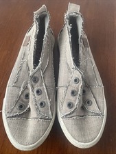 Blow fish Malibu women shoes size 9 or 9.5