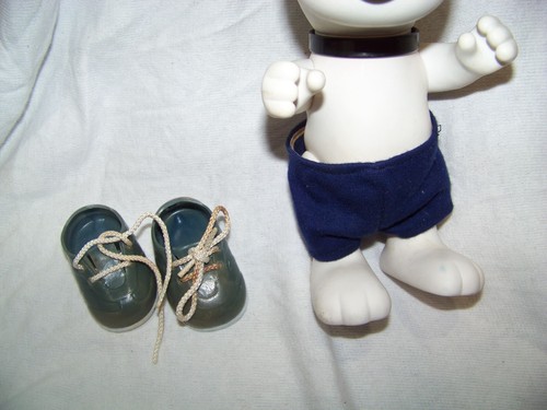 Snoopy 1958 1966 United Feature Syndicate, producción con zapatos y pantalones cortos - Imagen 2 de 4