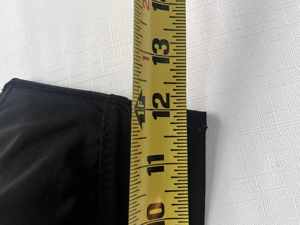 Sujetador deportivo de malla reversible Athleta Eclipse para mujer negro talla pequeña Foto 4 de 4