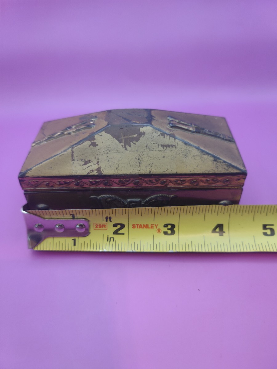 ANTIQUE TRINKET BOX, BENEDICT ASSYRIAN GOLD 1060, JEWELRY