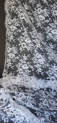 Vintage French Off-White Chantilly Lace   Fine Cotton Blend 68'' x 67''