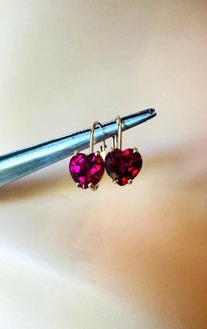 Pendientes Estate "Corazón" Rubí Oro Amarillo 14K Foto 2 de 4