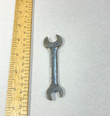 Early Vlchek 1/2''-3/8'' Wrench Open End Shield Logo USA