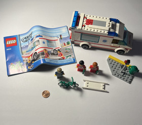 LEGO CITY Ambulance Play Set w Minifigs and Manual No Box Missing Pieces 4431