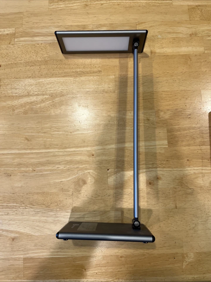 Lámpara de escritorio para el cuidado de los ojos TaoTronics TT-DL20 LED ajuste de luz cálida y fría atenuador Foto 3 de 4