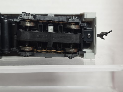 Atlas 8650 HO Scale Undecorated Powered GE U23B Diesel Loco DCC Ready NOS (A) - Picture 10 of 16