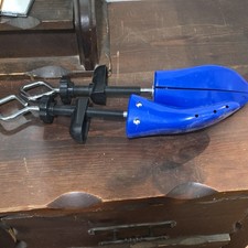 Blue Adjustable Plastic Shoe Trees Pair