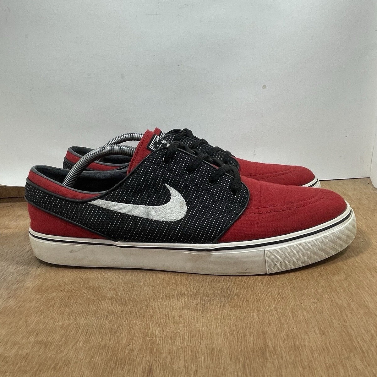 Nike SB Zoom Stefan Janoski Skate Shoes Mens 11.5 Red Black Low