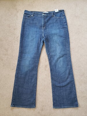 LEVI'S 512 Perfectly Slimming Boot Cut Medium Wash Jeans Women's Size 18M