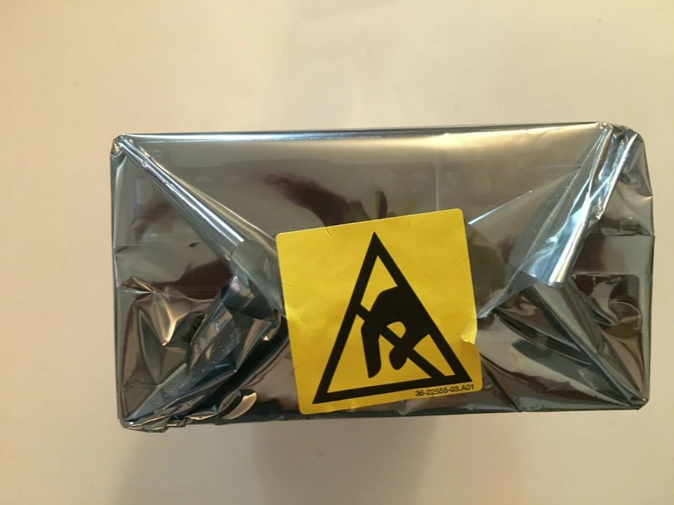 TWO NEW QUANTUM DLT1 BH1AA-YF INTERNAL 40/80 GB SCSI LVD TAPE DRIVES - Image 3 of 4