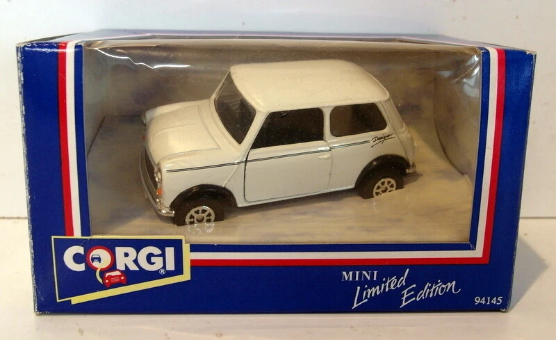 Corgi - 1/32 Scale diecast - 94145 Mini Designer white - Image 2 of 2