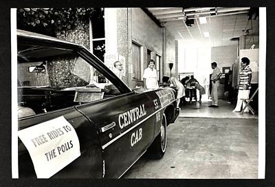 1977 Miami FL Local Election Central Cab Rides To Poll Voting VTG Press Photo