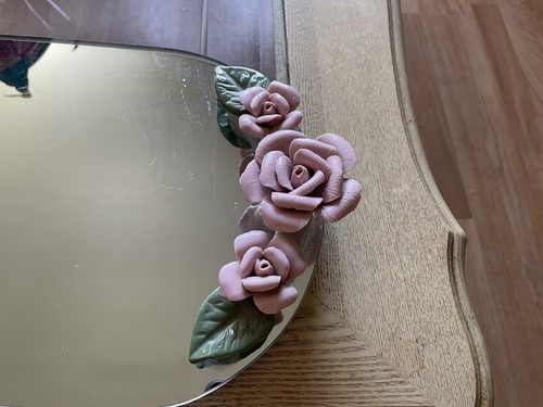 Vassoio vintage a specchio con rose in porcellana rosa 3D - Foto 3 di 4