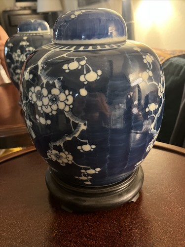 Large Antique VTG Chinese Blue And White Porcelain Jar With Lid & Display Stand - Picture 7 of 17