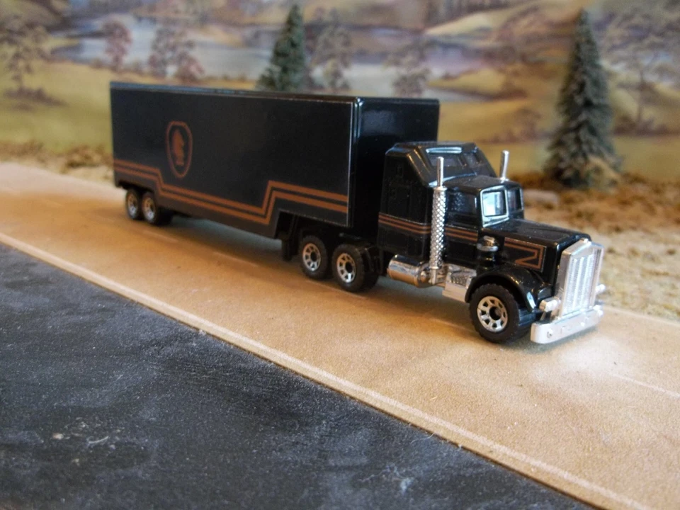 Movie Trucks - Matchbox - Knight Rider Truck - Kenworth - 1/80 Scale - Image 2 of 4