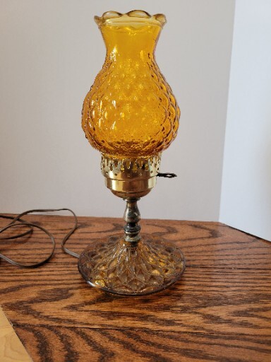 未開封　amber diamond pattern lamp shade Vintage Amber Glass Diamond Quilted Pattern Oil Lamp Shades