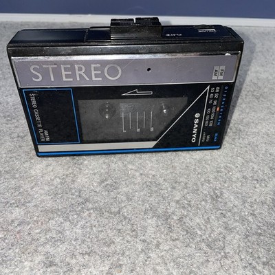 SANYO MGR59 Stereo Cassette Player AM/FM Radio Black 1986