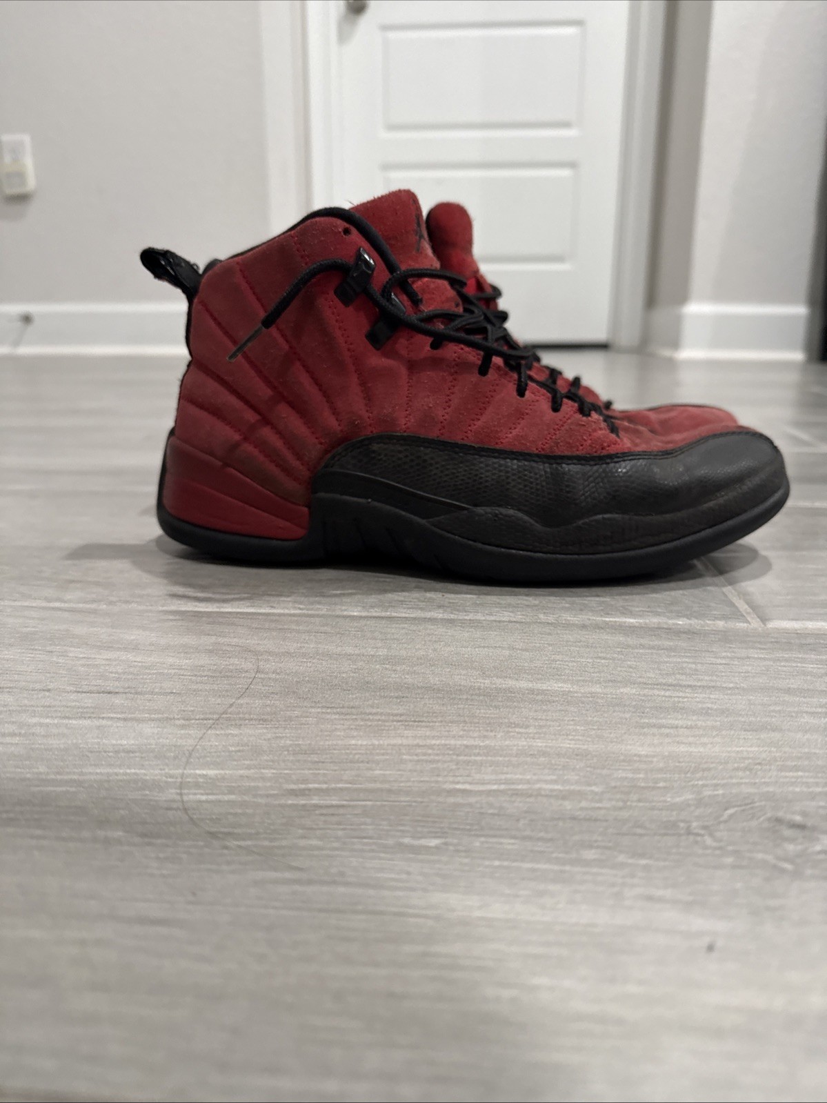 Men's Size 9.5 - Nike Air Jordan 12 Retro Reverse Flu Game CT8013-602 thumbnail 5