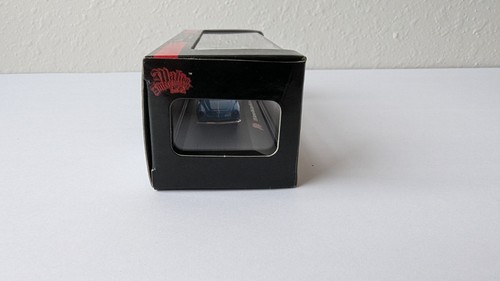 Malibu International 1:87 VW Karmann Ghia Coupe W/ Caravan Camping Trailer -Blue - Picture 4 of 7