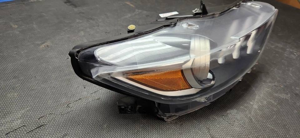 Faro pasajero derecho Ford Mustang GT 2015-2017 LED HID OEM Foto 3 de 4