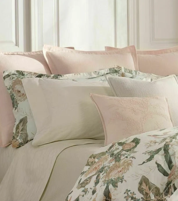 Ralph Lauren Olivia Mirada Flat & Fitted Sheet Set - Queen -Vintage Silver - Image 3 of 4