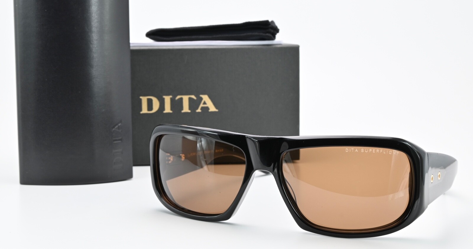 Модель DITA Sonnenbrille Superflight DTS133 61 01 BLK GLD Glanz Schwarz Rechteck Luxus