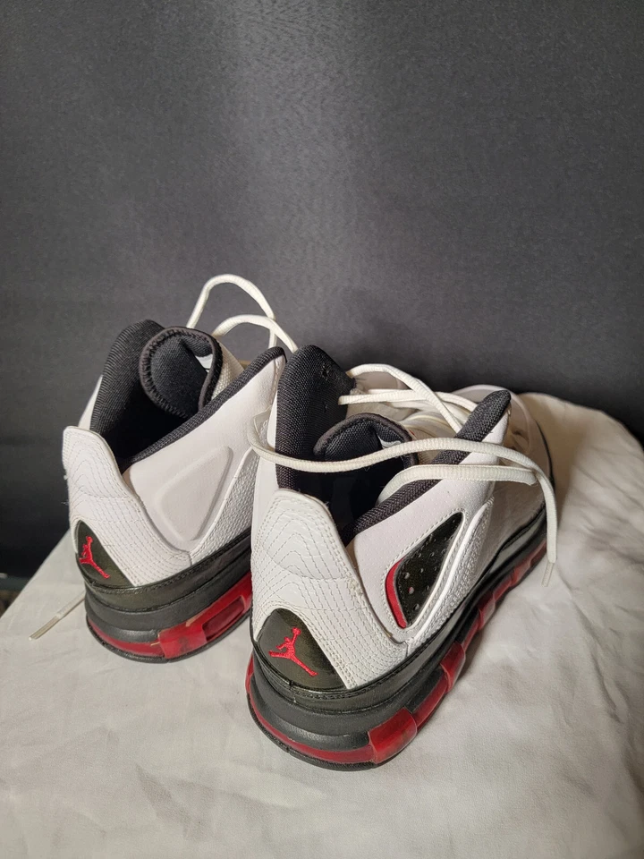 Jordan Take Flight Blanco Rojo Universitario Talla 11 - 100% Auténtico Foto 3 de 4