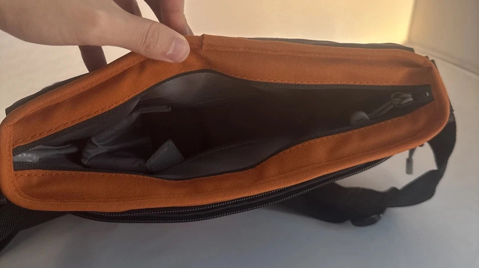 Vanguard USA Sydney II 18 Estuche para Cámara Soporte 14" W x 9" H Marrón Óxido y Negro Foto 4 de 4