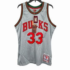 Mitchell & Ness Kareem Abdul-Jabbar Bucks 1971-72 NBA 75th Swingman Jersey L