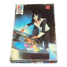 KISS ACE FREHLEY 1978 VINTAGE 200 PIECE JIGSAW PUZZLE - COMPLETE W/ BOX KISS ACE FREHLEY 1978 VINTAGE 200 PIECE JIGSAW PUZZLE - COMPLETE W/ BOX