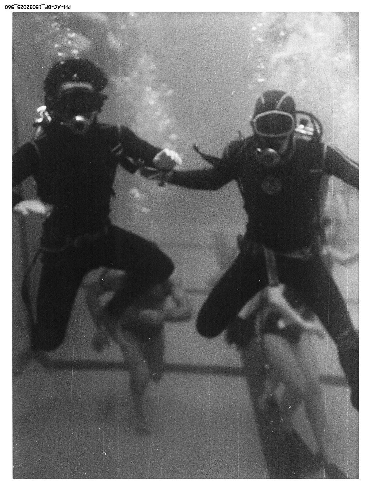 PH-AC-BFP1-0281-FOTO - 24 Horas Bajo El Agua En La Piscina Del Perreux - 18*24 c