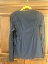 ATHLETA Pacifica II Long Sleeve Thumbhole Fitted Rash Guard SUP Top XS Navy Blue