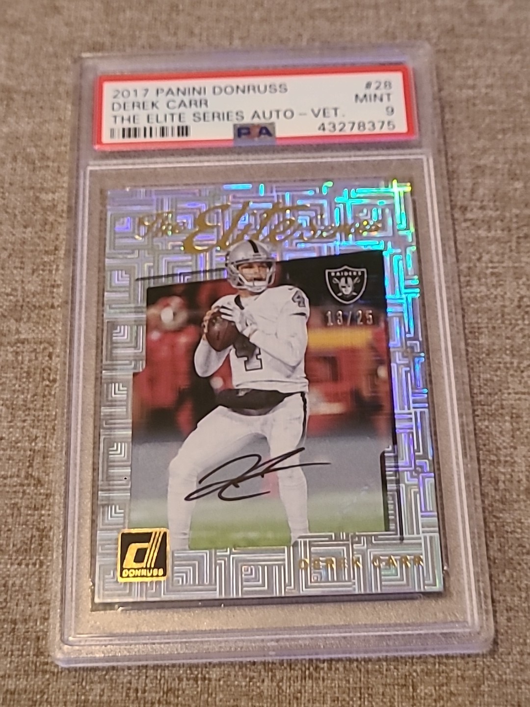 2017 Donruss - #28 Derek Carr The Elite Series Auto #13/25 Raiders