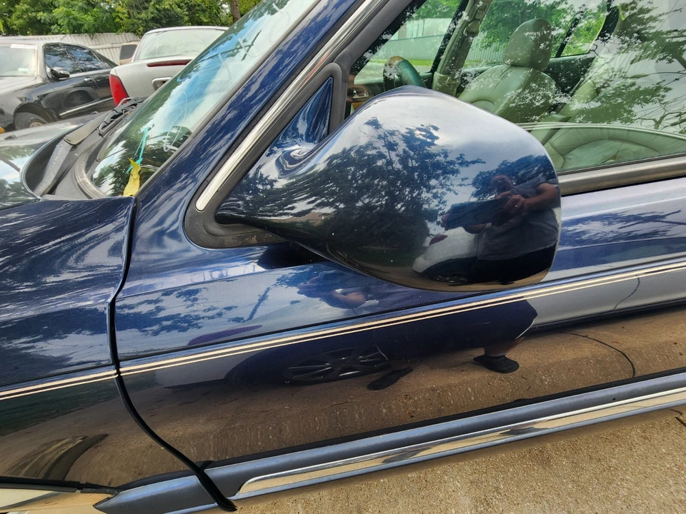 1998-1999-2000-2001-2002 LINCOLN CONTINENTAL LEFT  EXTERIOR MIRROR L2 - Image 2 of 3