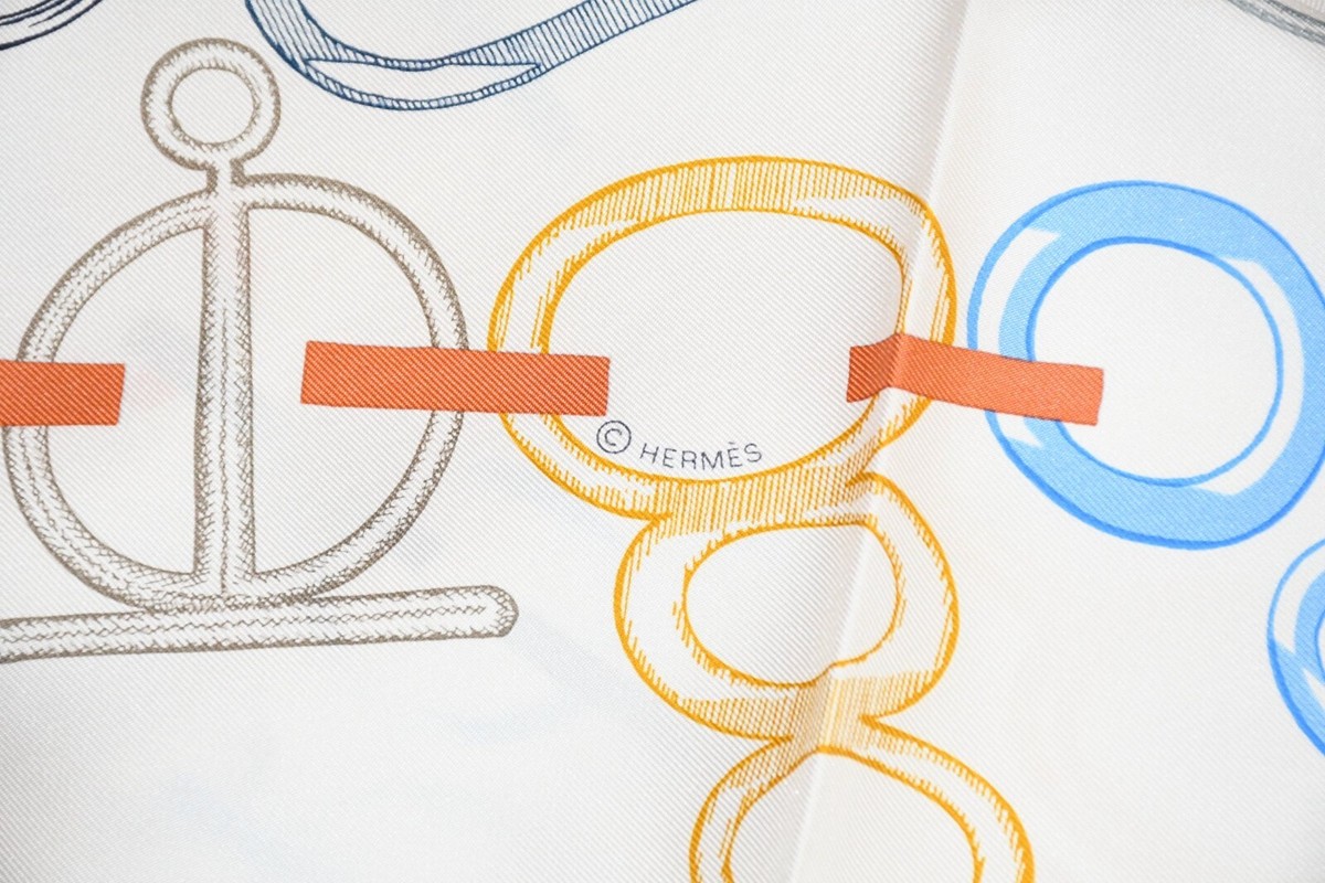 Hermes Scarf Do Re Boucles 90 cm silk white Carre buckle chain 35