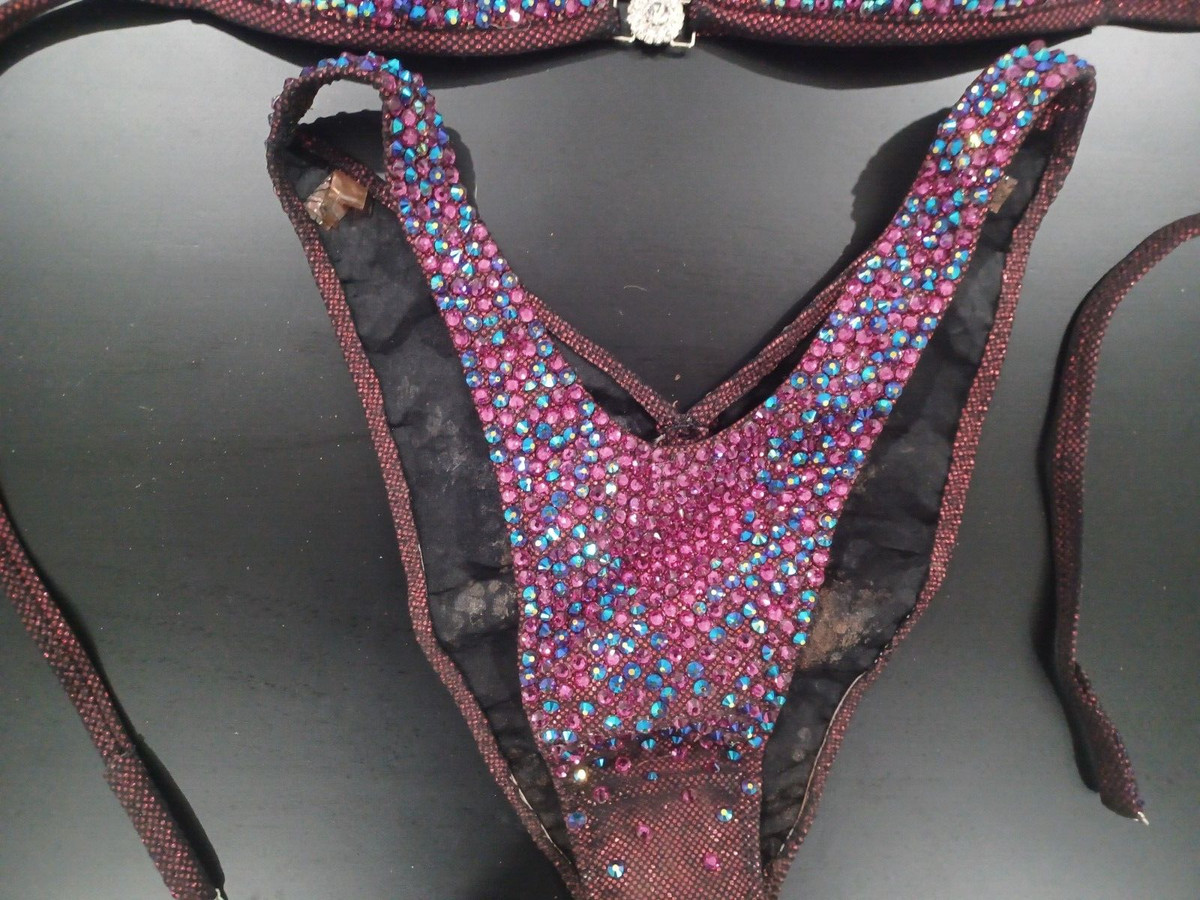 Custom Figure/Physique Posing Suit - Preowned View 3
