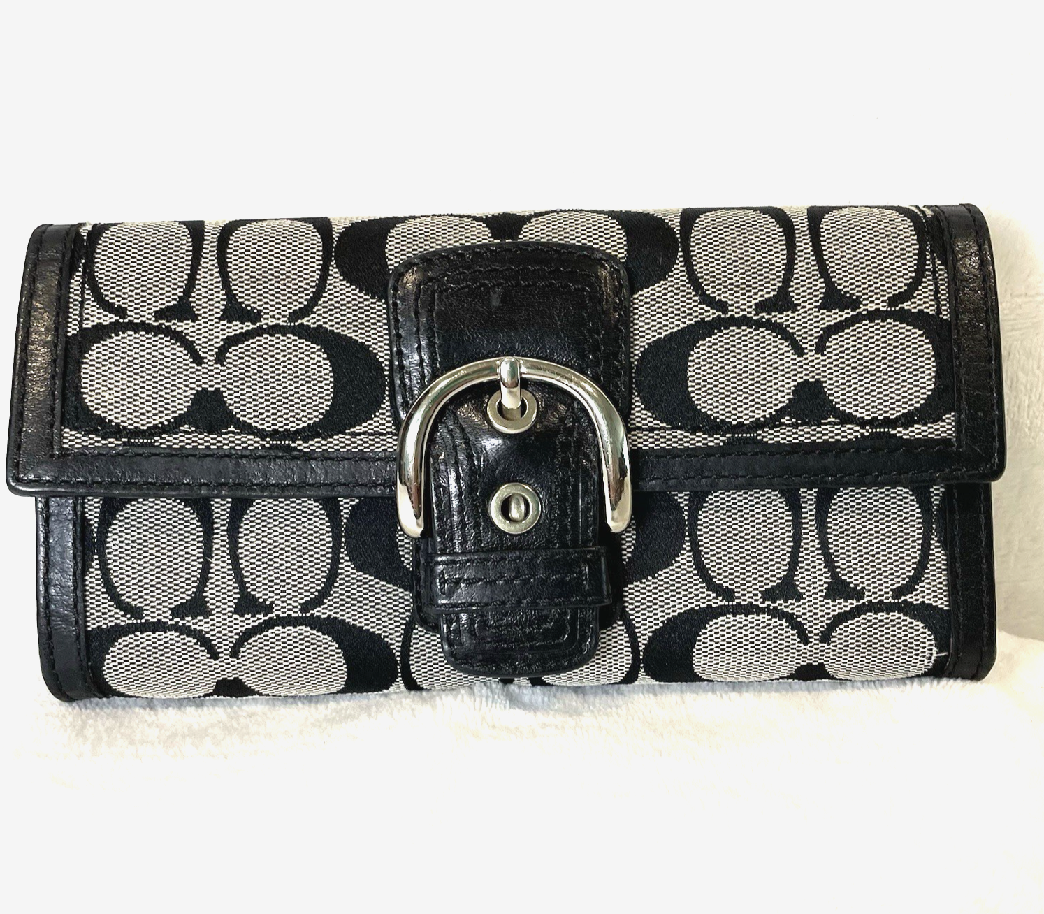 Coach Black & Gray Signature Jacquard Fabric Buckle Trifold Wallet Vintage