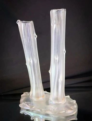 Steuben Glass Works "Verre de Soie" Double Bud / Stump Vase, Corning, New York