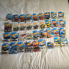 Hot Wheels big lot of cars lot of 36 cars