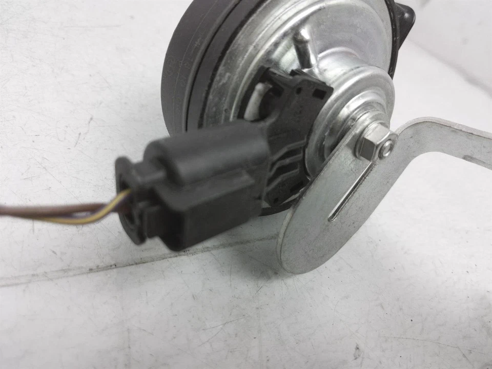 Bocina de sonido bocina BMW X2 2018-2019 61-33-7-477-379 Foto 2 de 4