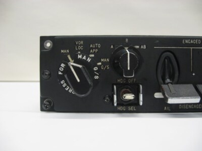 FLIGHT INSTRUMENT PANEL(中古品) Freightliner Cascadia Instrument Cluster Dashboard A06-84379